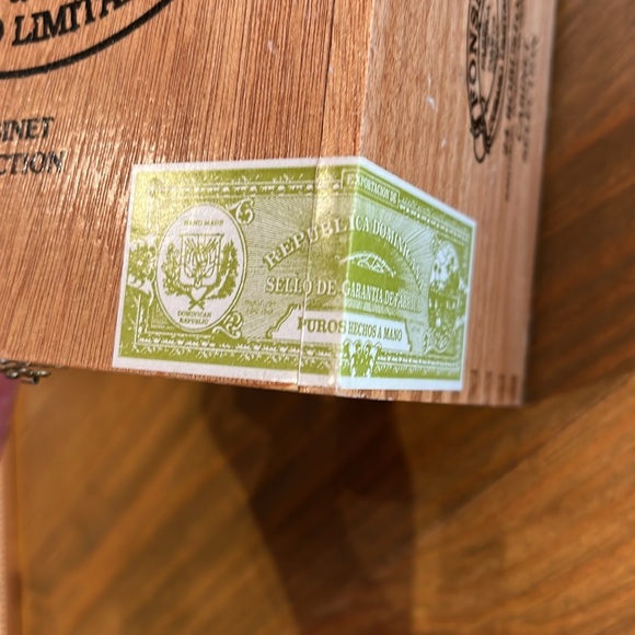 Fonseca Empty Wooden Cigar Box - Picture 4 of 8